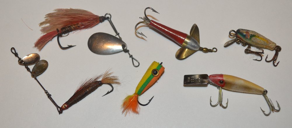 Assorted - Six flyrod lures - Click Image to Close