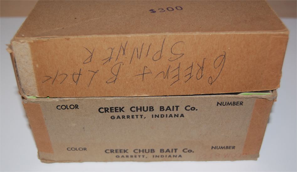 Creek Chub Master Carton of one Dozen 2018W Darters - Click Image to Close